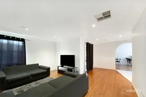 Property photo of 14 Briar Close Narre Warren VIC 3805