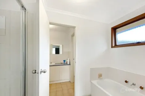 Property photo of 14 Briar Close Narre Warren VIC 3805