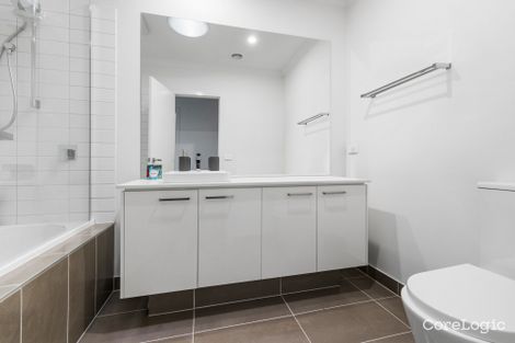 Property photo of 8 Nostrand Walk Point Cook VIC 3030