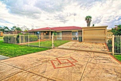 Property photo of 9 Inverness Circle Camillo WA 6111