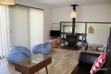 Property photo of 11 Manyana Drive Manyana NSW 2539