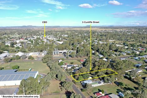 5 Cunliffe St, Oakey, QLD 4401