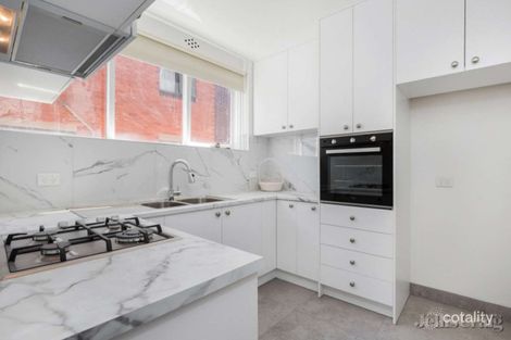Property photo of 4/68 Grey Street St Kilda VIC 3182