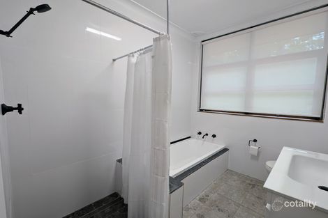 Property photo of 16 Dennis Avenue Wahroonga NSW 2076