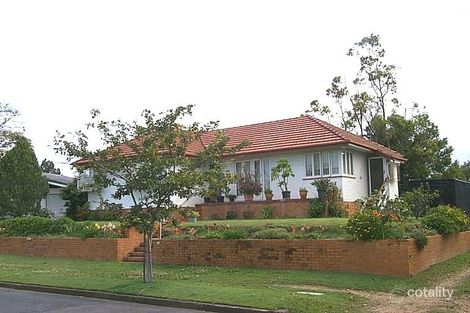16 Pangeza St, Stafford Heights, QLD 4053