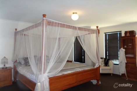 Property photo of 33 Axbridge Grange Alkimos WA 6038