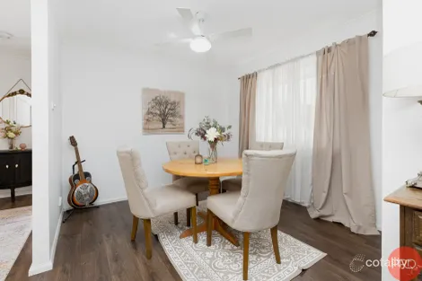 Property photo of 33 Diamond Circuit Rutherford NSW 2320