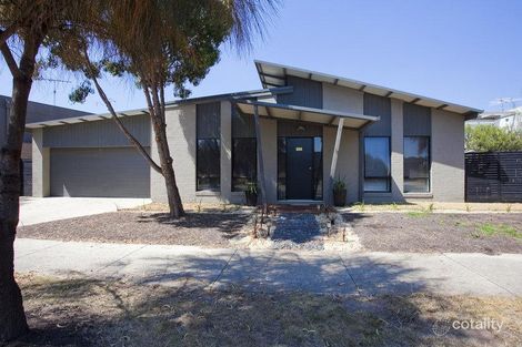 15 Loch Lomond Cres, Torquay, VIC 3228