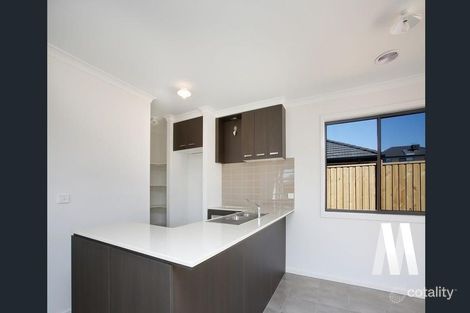 Property photo of 7 Middle Way Mickleham VIC 3064