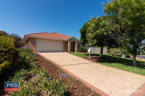 Property photo of 4 Macadamia Close Jerrabomberra NSW 2619