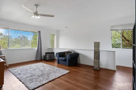 23 Roseglen St, Greenslopes, QLD 4120