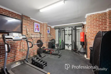 Property photo of 5 Hillside Close Montrose VIC 3765