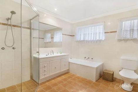 Property photo of 15 Elissa Crescent Wyoming NSW 2250