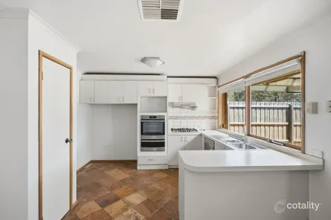 Property photo of 2 Talina Close Hoppers Crossing VIC 3029