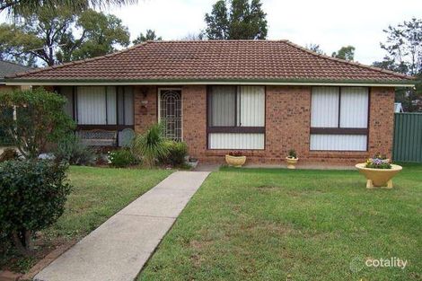 Property photo of 60 Chasselas Avenue Eschol Park NSW 2558