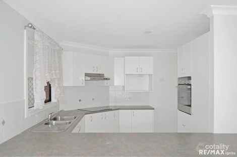 Property photo of 33 Belmore Crescent Forest Lake QLD 4078