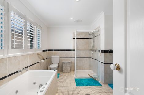 Property photo of 2 Pultenea Court Elanora QLD 4221