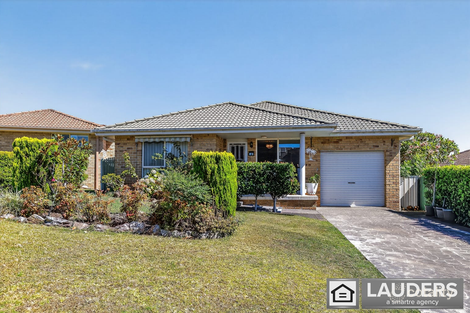 8 Snoewood St, Old Bar, NSW 2430