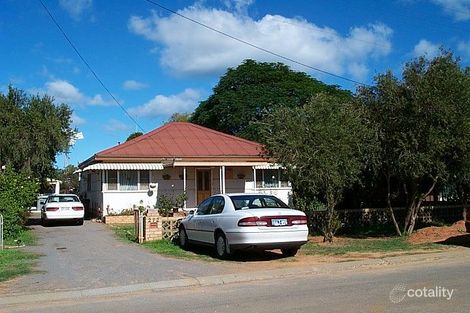 272 Third St, Wonthella, WA 6530