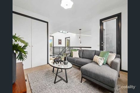 Property photo of 24 Wynyard Crescent Balwyn North VIC 3104