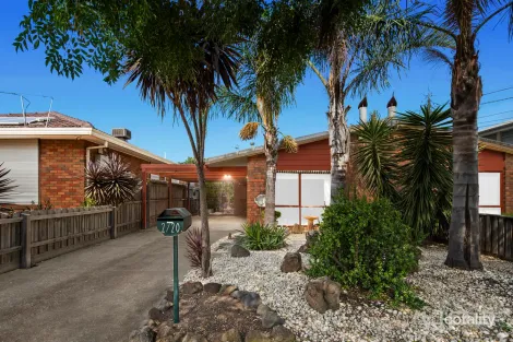 Property photo of 2/20 Quarbing Street Werribee VIC 3030
