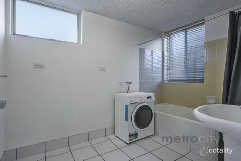 Property photo of 1/29 Crowther Street West End QLD 4101