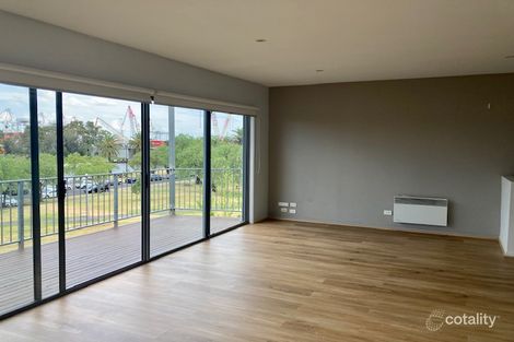 Property photo of 9 Levien Lane Footscray VIC 3011