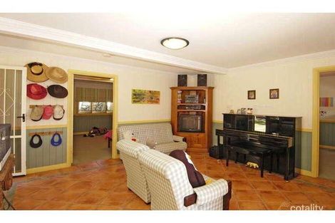 Property photo of 42 Watson Street Camp Hill QLD 4152