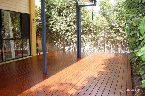 Property photo of 2/415 Upper Cornwall Street Coorparoo QLD 4151