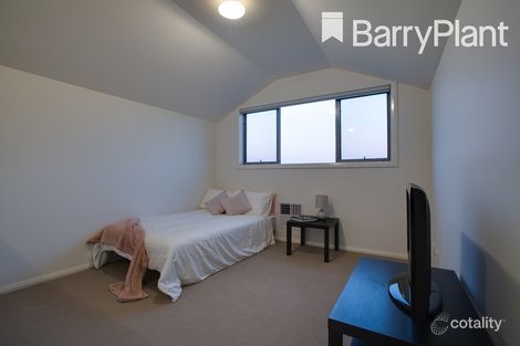 Property photo of 5 John Russell Road Cranbourne West VIC 3977