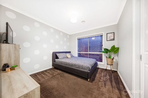 Property photo of 13 Lucas Terrace Taylors Hill VIC 3037