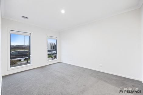 Property photo of 16 Oxbow Street Mickleham VIC 3064