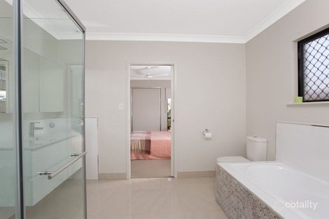 Property photo of 31 Ainslie Place Smithfield QLD 4878
