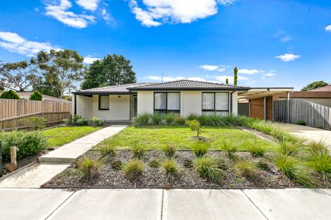 Property photo of 20 Kennington Park Drive Endeavour Hills VIC 3802