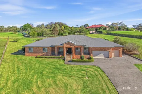 Property photo of 4 Yewens Circuit Grasmere NSW 2570