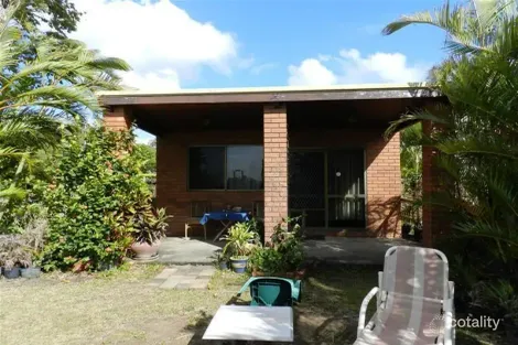 Property photo of 3 Silver Street Grasstree Beach QLD 4740