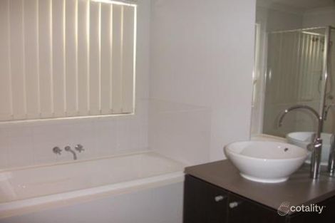 Property photo of 16 Tanner Mews Point Cook VIC 3030