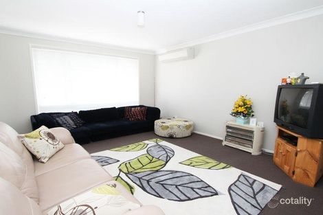 Property photo of 32 Summerfield Circuit Cambridge Gardens NSW 2747