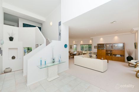 Property photo of 5 Lawson Place Jerrabomberra NSW 2619