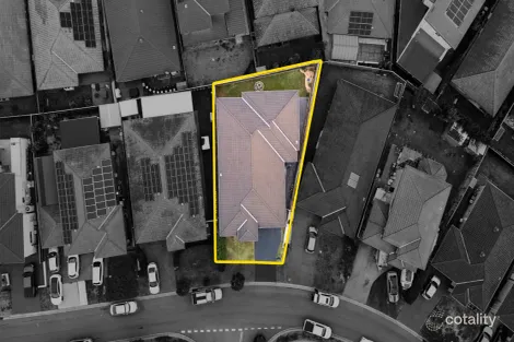 Property photo of 133 Pioneer Drive Carnes Hill NSW 2171