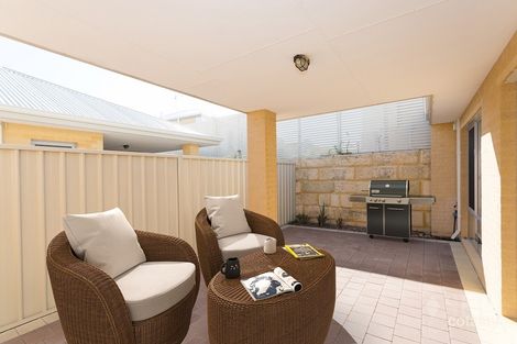 Property photo of 2/80 Ashley Road Tapping WA 6065