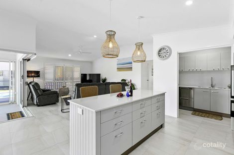 Property photo of 9 Kirra Court Eli Waters QLD 4655