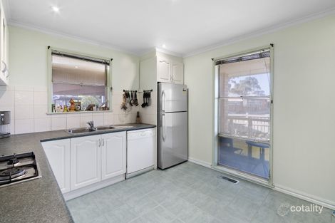 Property photo of 17 Wallowa Crescent Frankston North VIC 3200
