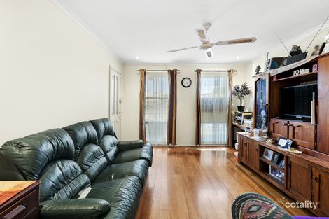 Property photo of 17 Wallowa Crescent Frankston North VIC 3200
