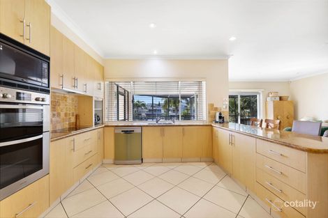 Property photo of 5841 Coveside Lane Hope Island QLD 4212