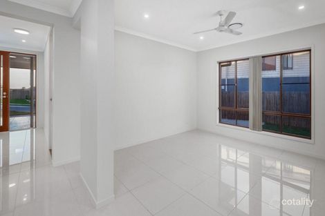 Property photo of 152 Woodline Drive Spring Mountain QLD 4300