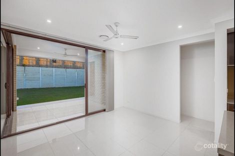 Property photo of 152 Woodline Drive Spring Mountain QLD 4300