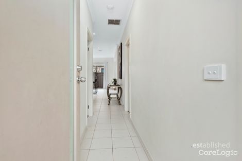 Property photo of 2/43 Knightsbridge Drive Tarneit VIC 3029