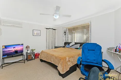Property photo of 20 Pin Oak Place Narellan Vale NSW 2567