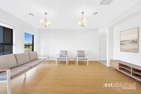 Property photo of 2 Balfour Close Point Cook VIC 3030